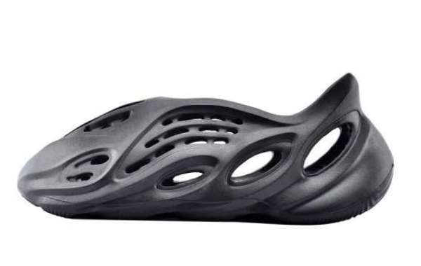 Yeezy Foam Runner  YEEZY SHOES